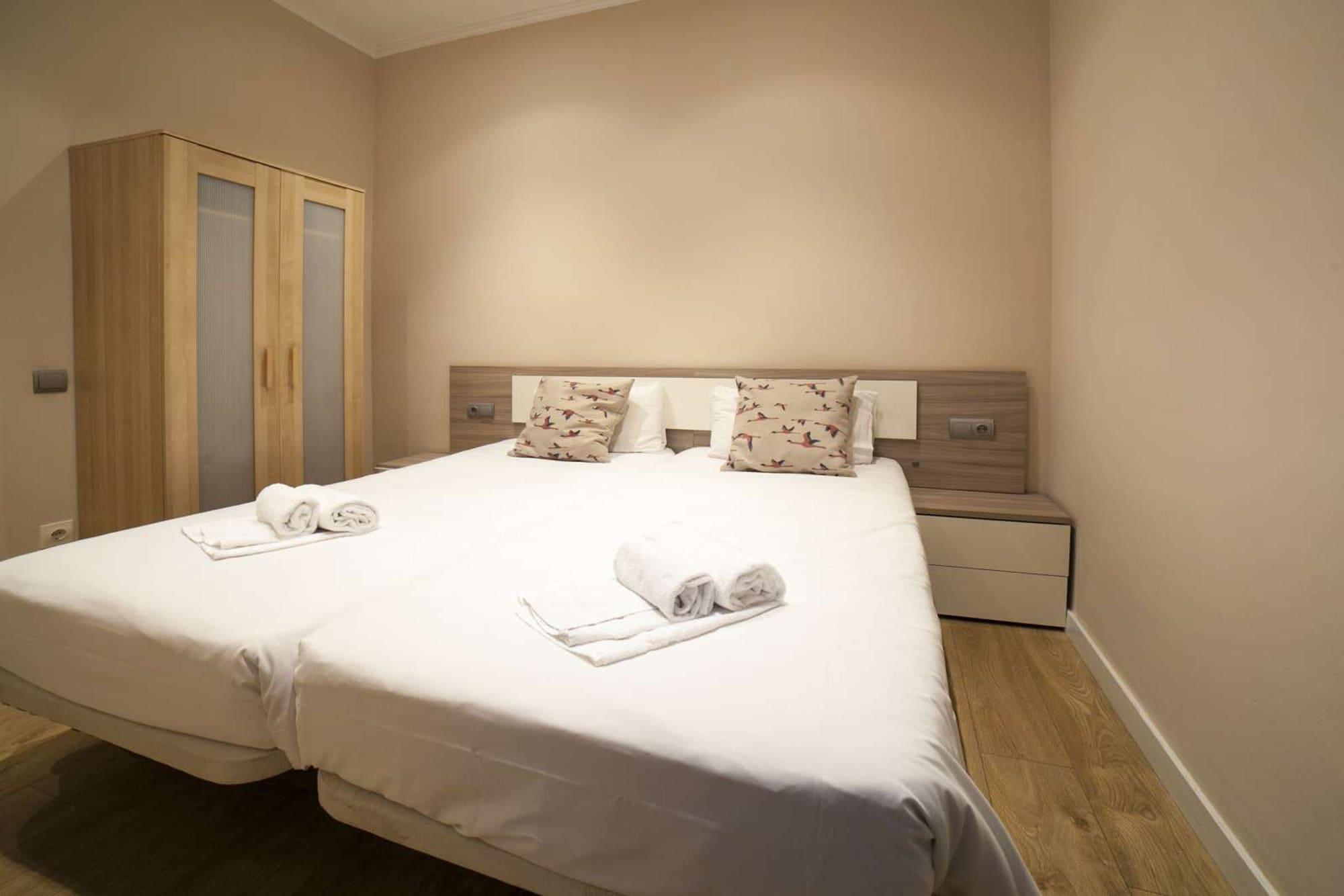 Sagrada266 By Chicstays Barcelona Bagian luar foto