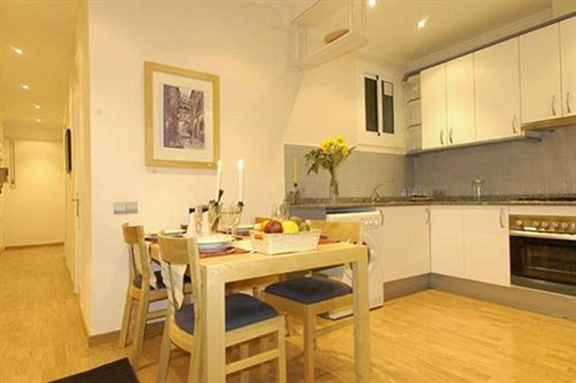 Sagrada266 By Chicstays Barcelona Bagian luar foto