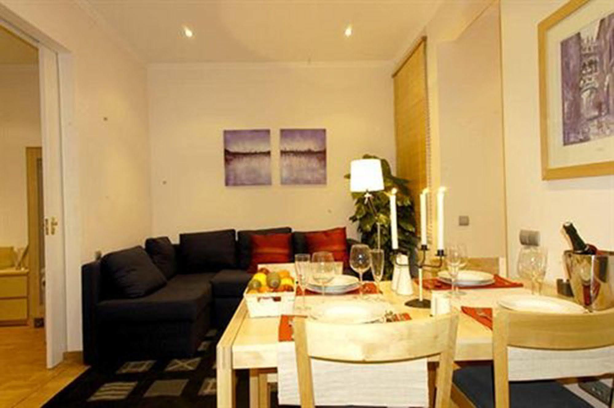 Sagrada266 By Chicstays Barcelona Bagian luar foto